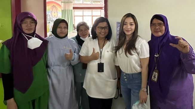 Potret Nikita Willy Rayakan Ultah Baby Issa Bersama Penderita Kanker (instagram/@nikitawillyofficial94)