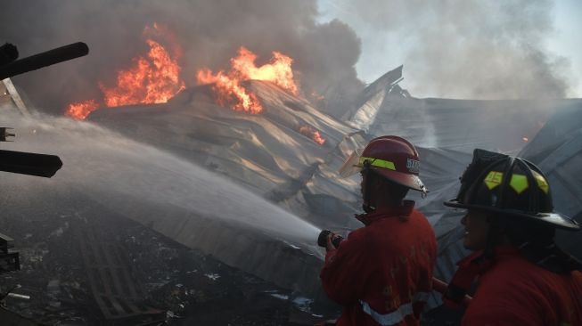 Rumah di Cengkareng Timur Terbakar di Malam Takbiran