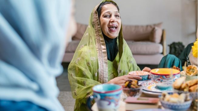 5 Makanan yang Paling Sering Dihidangkan saat Momen Lebaran, Lontong Wajib