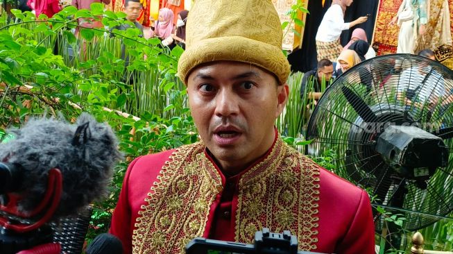 Anjasmara Nikmati Momen Kerja Jadi Instruktur Yoga