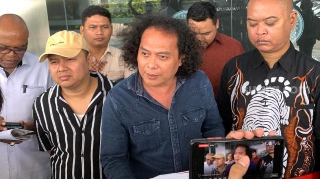 Usai Laporkan Wamenkumham Eddy Hiariej ke KPK, Deolipa dkk Minta LPSK Lindungi Ketua IPW, Ada Teror?