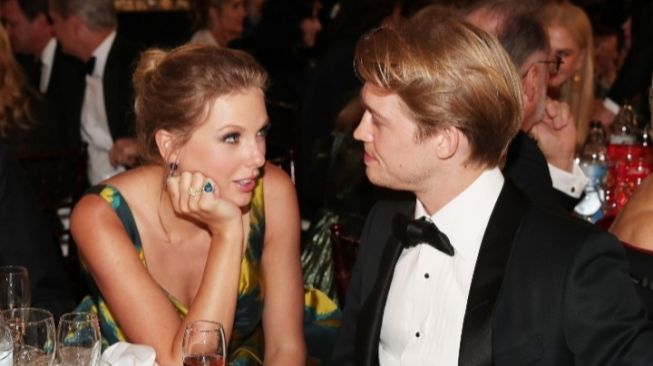 Inilah 5 Deretan Lagu Taylor Swift yang Terinspirasi dari Joe Alwyn