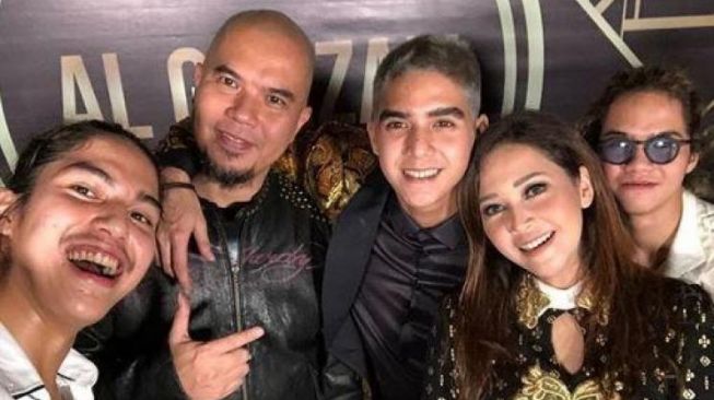 Maia Estianty Keceplosan Sebut Dirinya Bosan dengan 'Ahmad Dhani', El Rumi: Tahan Bunda