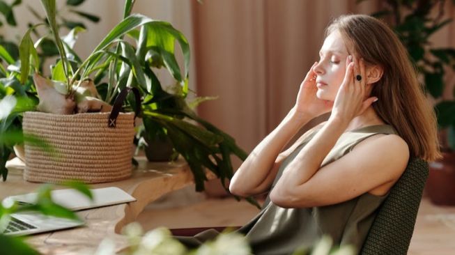 3 Penyebab Seorang Ibu Lupa Dengan Kesehatan Mentalnya, Bukannya Sok Sibuk!