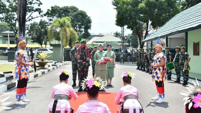 Ini Komandan Baru Korem 143/HO