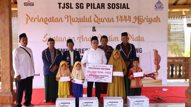 Ramadhan Berbagi, Semen Gresik Beri Santunan dan Bingkisan kepada 384 Anak Yatim Piatu di Rembang dan Blora