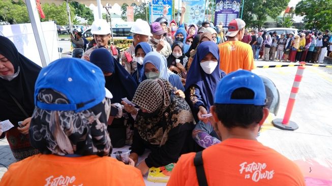 Pupuk Kaltim Gelar Pasar Sembako Murah dan Bazaar UMKM