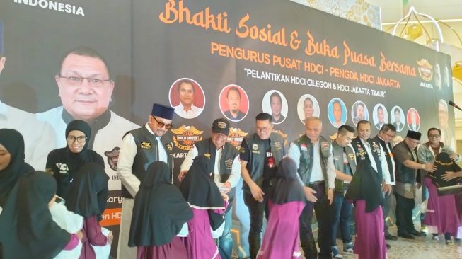 Ahmad Sahroni dan Harley Davidson Club Indonesia Gelar Bakti Sosial dan Buka Puasa Bareng 500 Anak Yatim