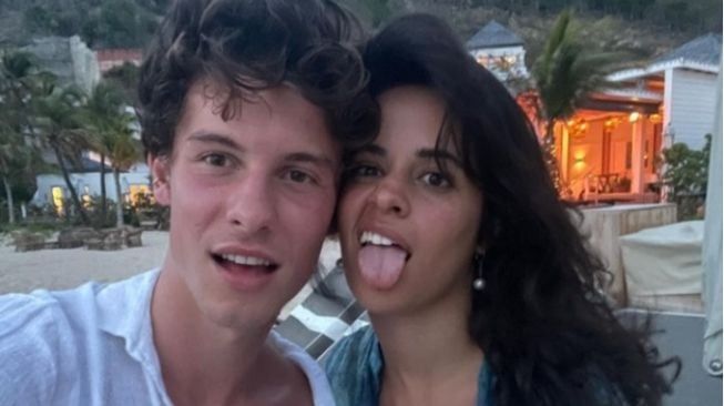 Shawn Mendes dan Camila Cabello Terlihat Berciuman di Coachella, Balikan?