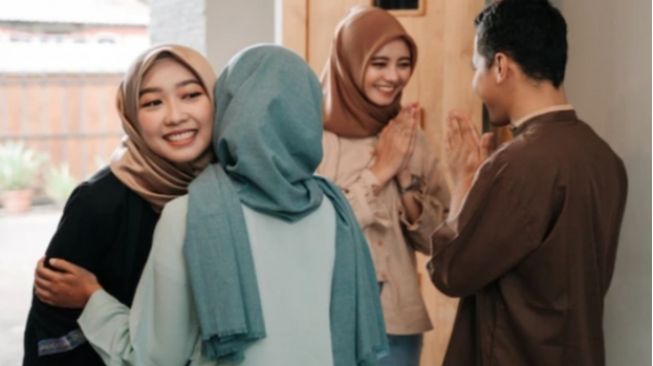 4 Hal yang Mesti Diperhatikan Ketika Bertamu ke Rumah Orang saat Lebaran