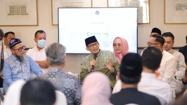 Sandiaga Uno Sebut Kolaborasi Muslimtech dan MES DKI Gebrakan Mendorong Ekonomi Syariah Berdampingan Dengan Teknologi