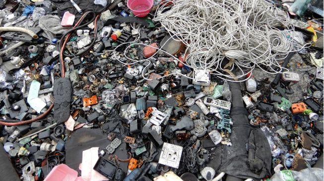 Perilaku Konsumtif Membunuh Lingkungan: Belajar dari Kasus E-Waste di Ghana