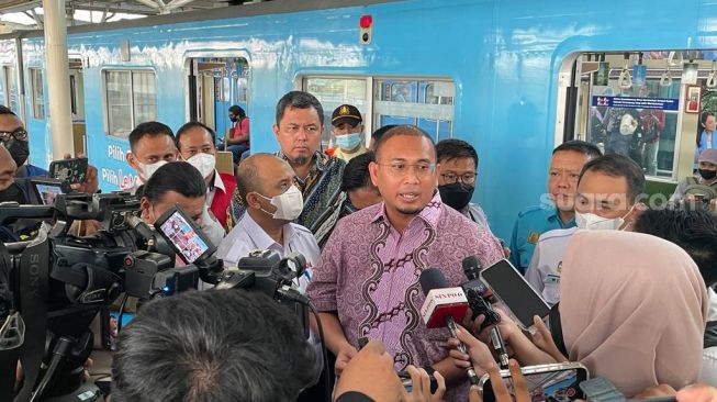 Sidak ke Stasiun Manggarai, Legislator Gerindra Soroti Chaosnya Penumpang Commuter Gegara Transit dan Fasilitas Minim