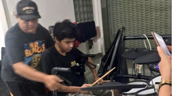 Berjemur hingga Main Drum, Ini Kegiatan David setelah Pulang dari Rumah Sakit