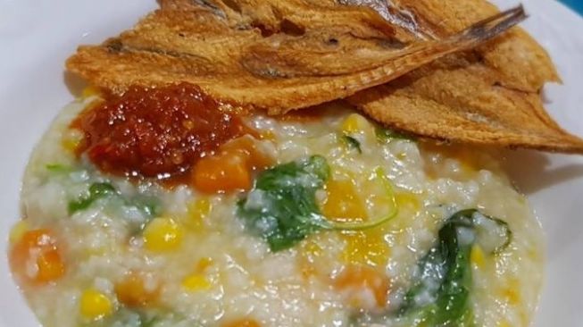 Resep Bubur Manado Sulawesi Utara, Khas Pakai Ikan Kering