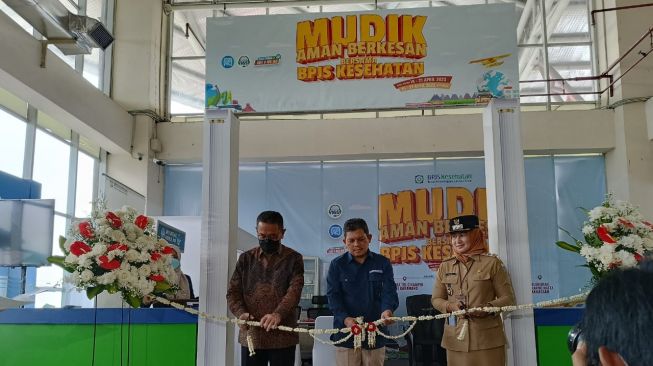 Posko Mudik BPJS Kesehatan Hadirkan Layanan Pijat Tuna Netra Gratis