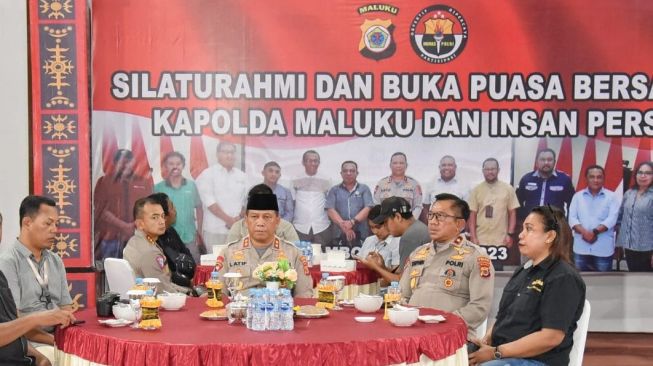 Buka Puasa Bersama Wartawan, Kapolda Maluku : Peran Media Sangat Penting