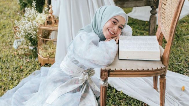 Potret Gamis Lesti Kejora (Instagram/@lestykejora) 