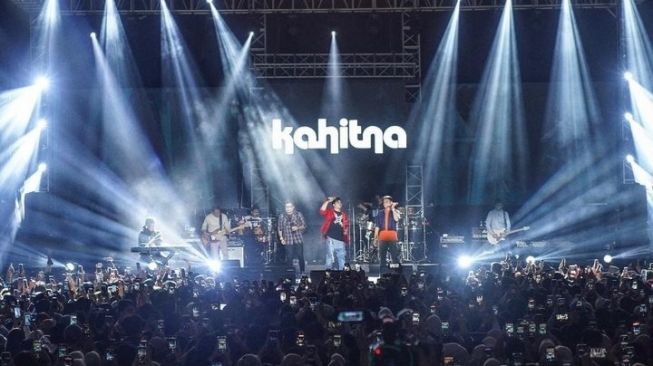 Kenang Carlo Saba, Ini 6 Lagu Terbaik Kahitna yang Cocok untuk Bernostalgia