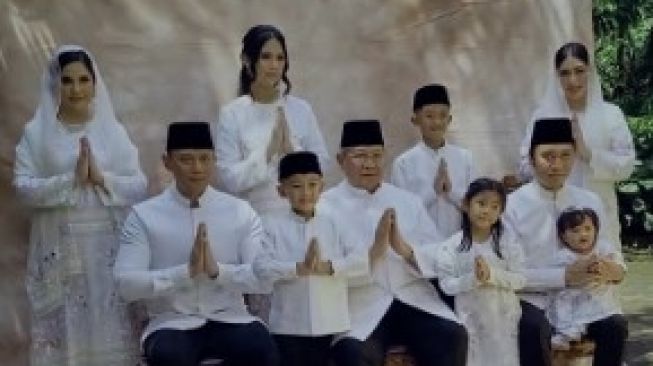 Annisa Pohan Ungkap Cerita Pembuatan Baju Lebaran Keluarga Besar SBY, Pakai Tenun Garut