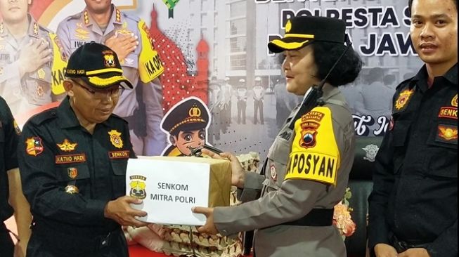 Mendaki Gunung Lewati Lembah, Senkom Mitra Polri Keliling 4 Wilayah Sambangi Pospam Mudik