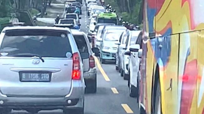 Jalur Bojonegoro-Babat Diprediksi Terjadi Kemacetan hingga Sore Hari