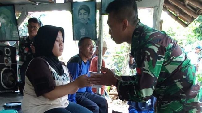 Hukuman Bagi Anggota TNI AU Penendang Ibu-ibu