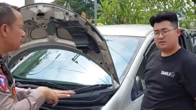 Ngaku Polisi, Petugas Ciduk Seorang Pengemudi Honda Freed Berplat Dinas Polri di Serang Banten