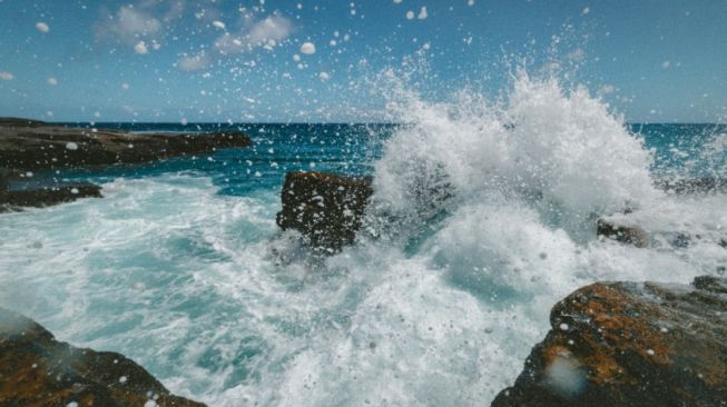 Waspada Gelombang Laut Mulai Tinggi di Wilayah Natuna, Ini Peringatan dari BMKG