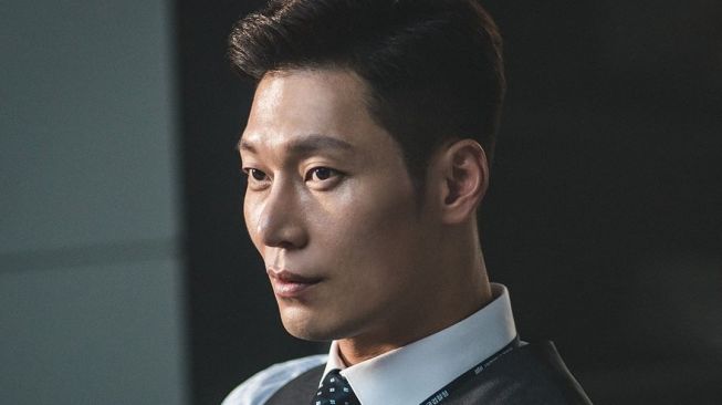 5 Drama Terbaru Park Hoon, Aktor Korea yang Sedang Ultah ke-42