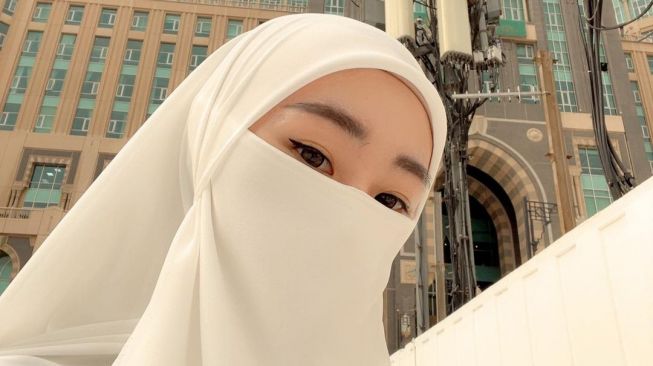 Artis Pernah Pakai Cadar (Instagram/@larissa_chou)