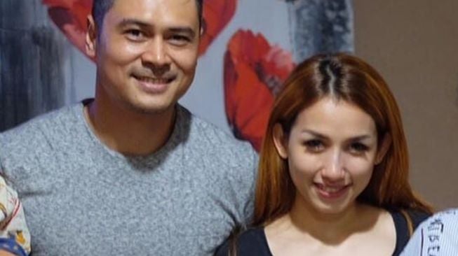 Profil Andiez La Nuite, Istri Mendiang Iqbal Pakula yang Pernah Masuk 50 besar DJane Asia