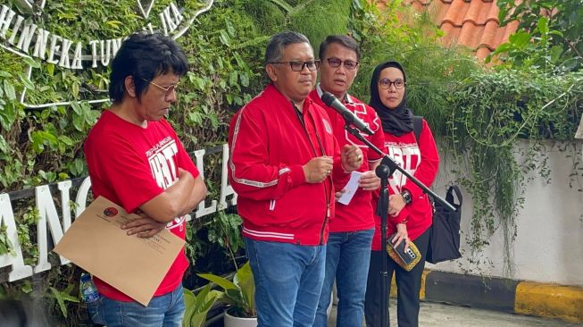 Rekam Jejak Ahmad Basarah dan Adian Napitupulu, Dapat Mandat Pimpin Tim Relawan Pemenangan Ganjar