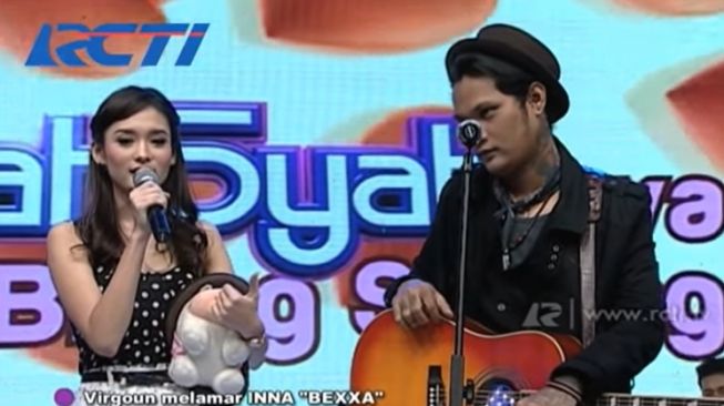 Potret Detik-detik Virgoun Melamar Inara Rusli (YouTube/Official RCTI)