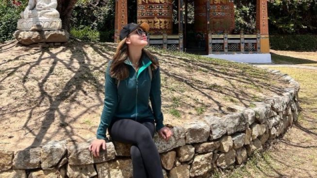 Potret Luna Maya di Bhutan. (Instagram/@lunamaya)