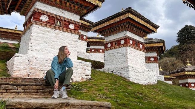 Potret Luna Maya di Bhutan. (Instagram/@lunamaya)