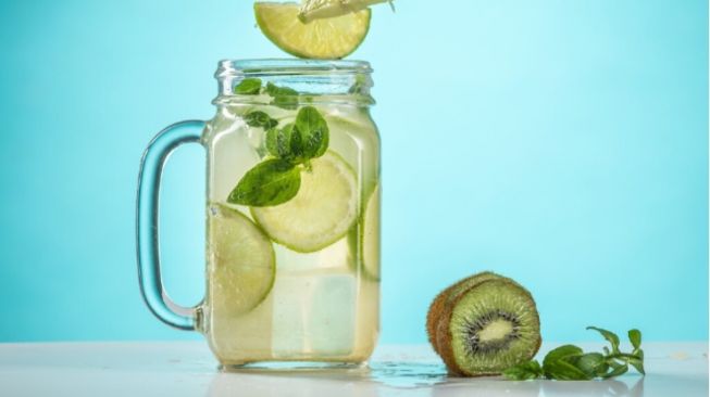 Tak Selalu Sehat, Ini 4 Efek Buruk Infused Water bagi Kesehatan Tubuh