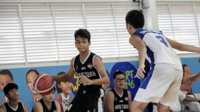 Profil Kaisar Hakam Baswedan, Anak Ketiga Anies Baswedan yang Jago Main Basket