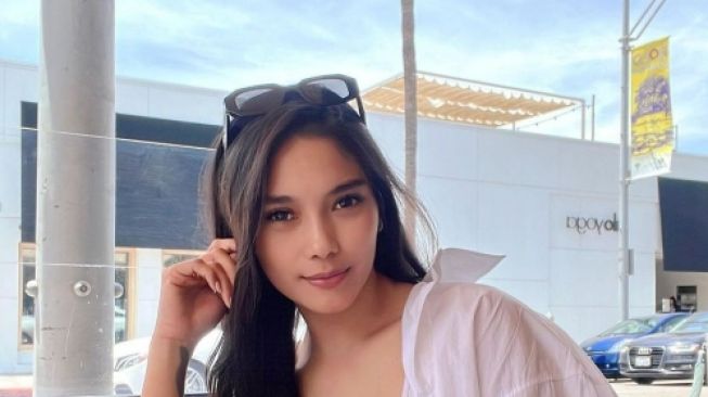 Artis Cerai Lewat Pesan Singkat (Instagram/@garnetaharuni)