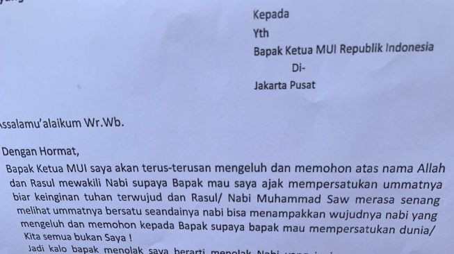 Penampakan surat Mustopa NR, pelaku penembakan di kantor MUI Pusat, Menteng, Jakarta Pusat. (Suara.com/Fakhri)