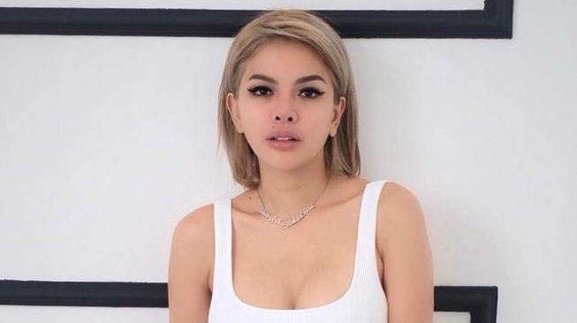 Nikita Mirzani Godain Axel Matthew, Reaksi Saltingnya Panen Cibiran: Haus Kasih Sayang