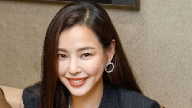 Honey Lee Pertimbangkan Tawaran untuk Bintangi Drama Komedi Baru