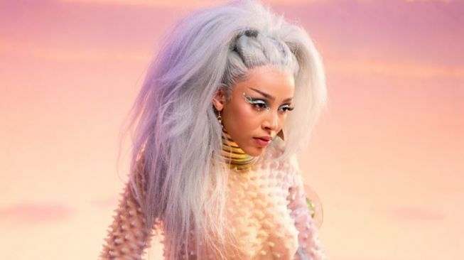 Beda Dari yang Lain, Ini Profil Doja Cat Rapper Amerika yang Berubah Jadi Kucing di Met Gala 2023