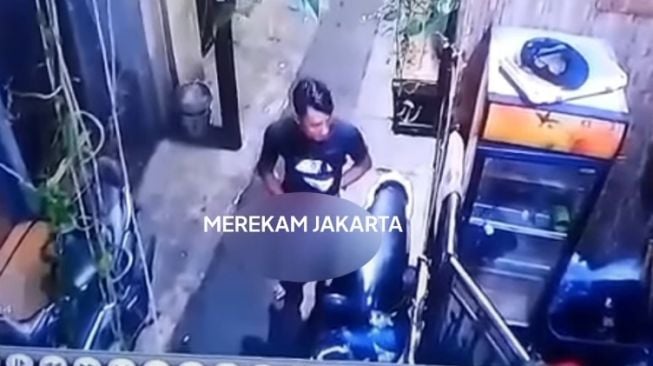 Ariyanto Pemuda Onani di Gang Sempit Kemayoran Ditangkap, Ngaku ke Polisi Ingin Melampiaskan Nafsu