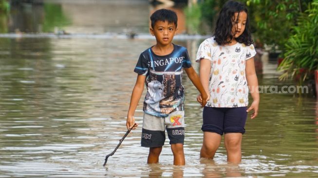 Banjir Kiriman Rendam Perumahan Pondok Gede Permai Bekasi