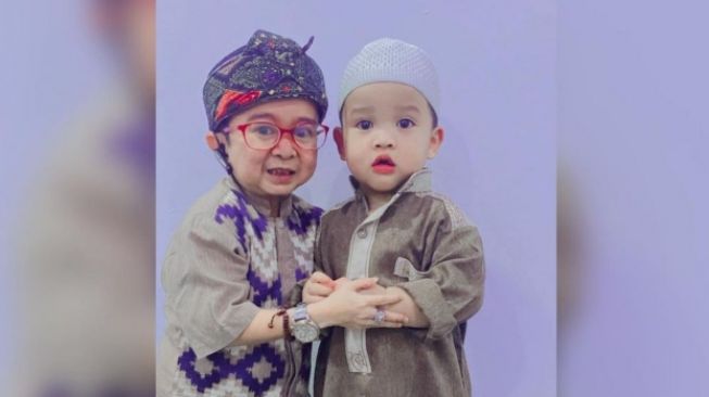 Artis Pria Dapat Hak Asuh Anak (Instagram/@firdaushelvie91)