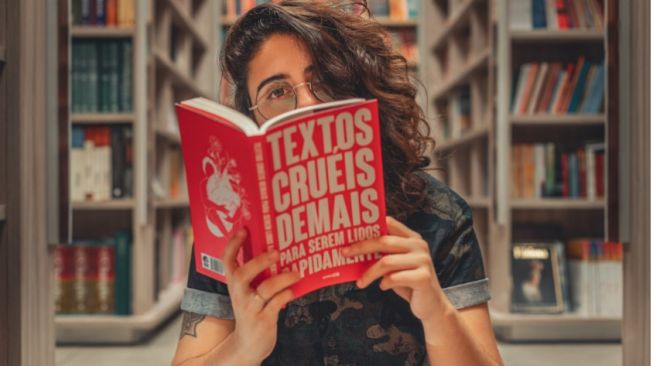 5 Tipe Orang saat Membeli Novel, Kamu yang Mana?