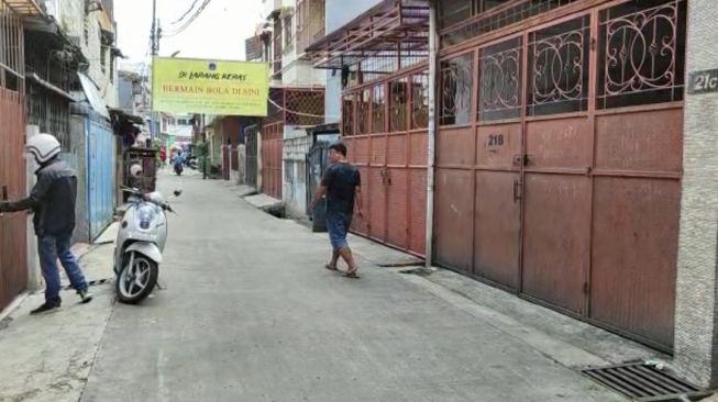 Bocah 11 Tahun Tewas Terlindas Mobil Innova Saat Sedang Main Bola di Tambora