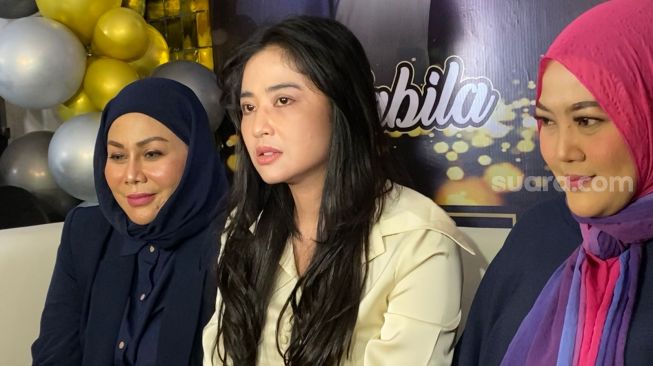 Rosa Meldianti Unggah Bukti Foto Dewi Perssik Bonyok usai Di-KDRT Saipul Jamil