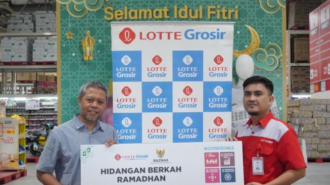 Baznas dan LOTTE Grosir Salurkan Paket Hidangan Berkah Ramadan